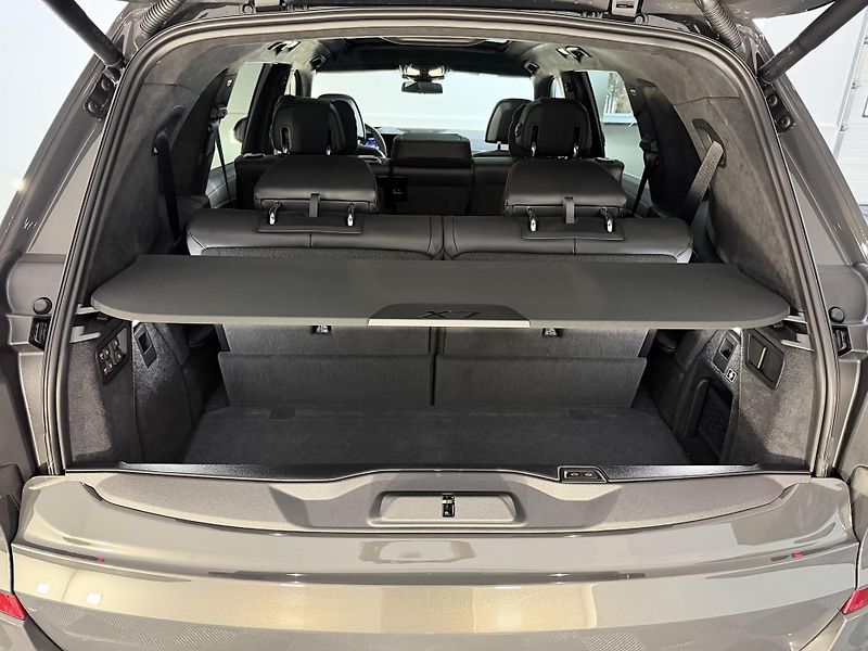 BMW X7 BMW X7 xDrive40d M-Sport  - fotka 44 z 50