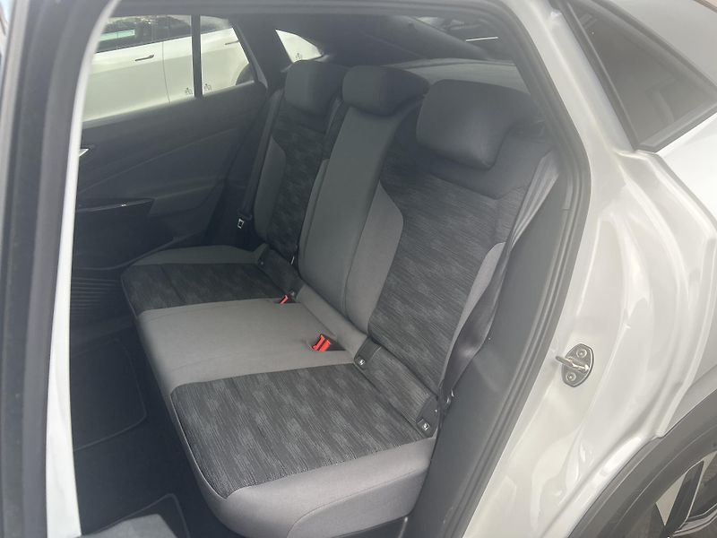 Volkswagen ID.5 150kw, PERFORMACE TZ SOH 94,0% - fotka 45 z 52