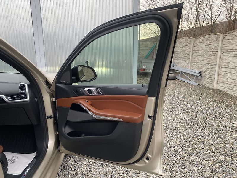 BMW X5 M50XD 4x4 400PS CZ DPH FULL 1A - fotka 133 z 171