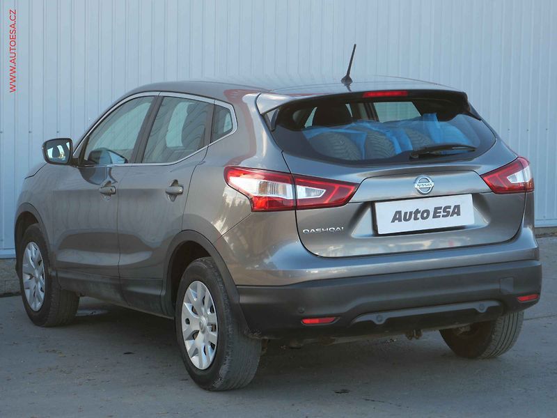 Nissan Qashqai (2016) 1.2 DiG-T, ČR, Visia, TZ - fotka 6 z 19