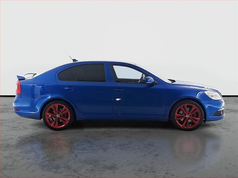 Škoda Octavia (2009) RS 2.0 TDI, Automat, Navi - fotka 6 z 21