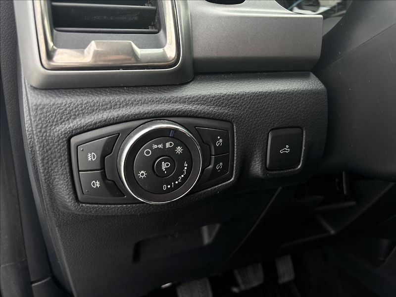 Ford Ranger 2,0 EcoBlue 125kW XLT Hardtop - fotka 23 z 38