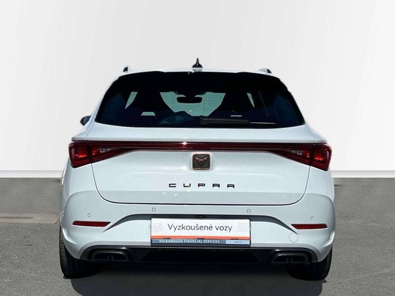 Cupra Leon (2024) 2.0 TSI 140 kW DSG VZ Line ST - fotka 10 z 21