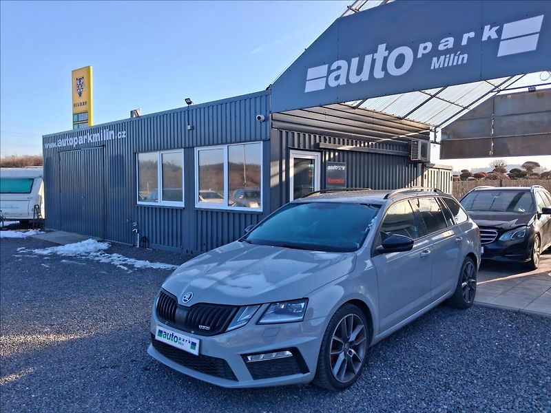 Škoda Octavia 2,0 RS, 4x4, DSG - fotka 3 z 14