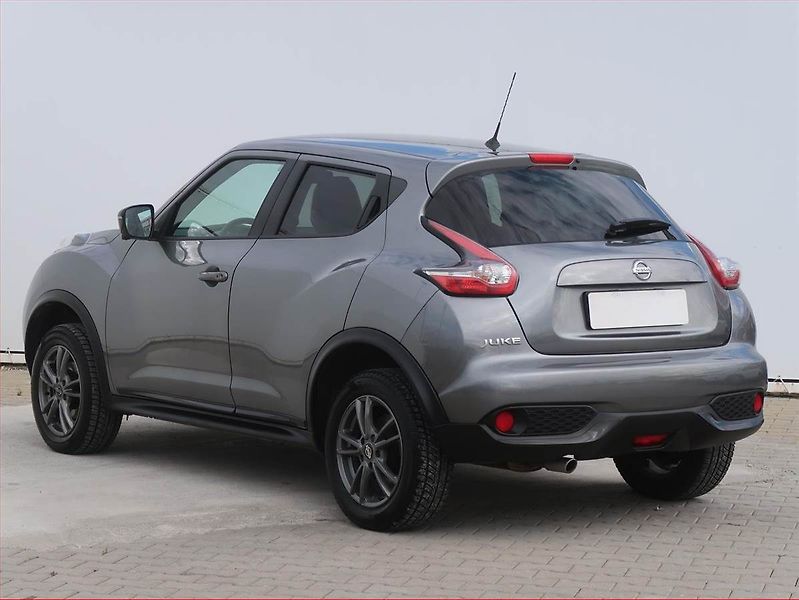 Nissan Juke (2019) 1.6 i, Kůže, Navi, Tempomat - fotka 4 z 18