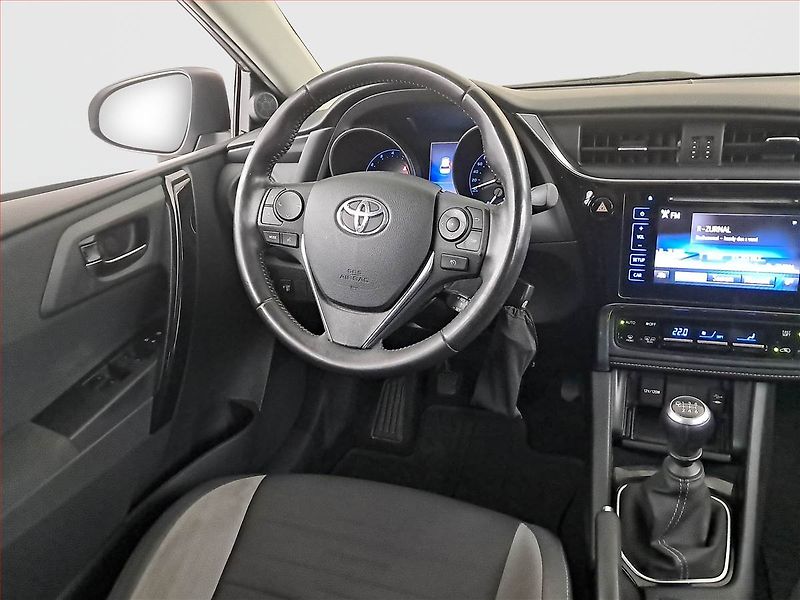 Toyota Auris (2016) 1.6 Valvematic, ČR,1.maj - fotka 7 z 15