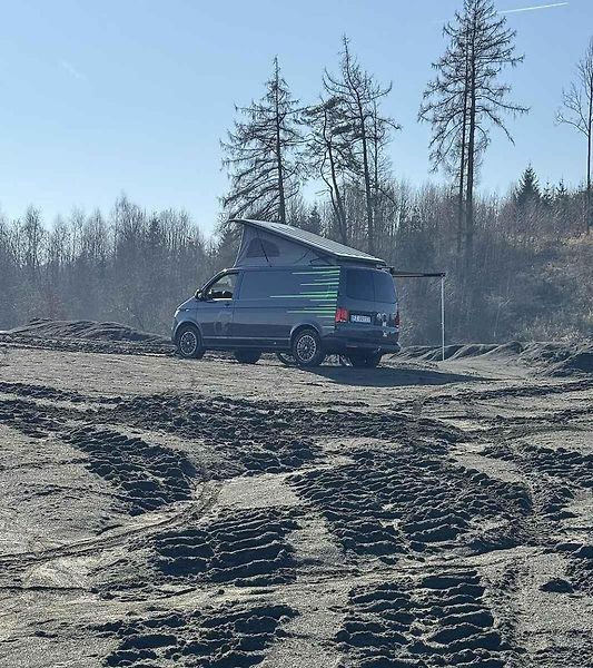 Camper nebo také campervan je název pro obytnou dodávku nebo menší automobil upravený pro spaní a cestování.
