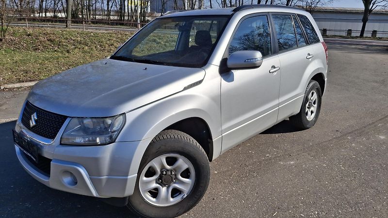 Suzuki Grand Vitara 2.0  4x4 servisní historie - fotka 14 z 46
