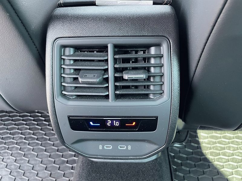 Cupra Formentor (2023) 1.5 TSI,110kW,1.Maj,ČR - fotka 32 z 38
