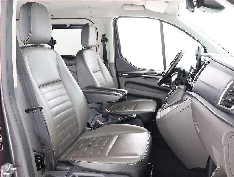 Ford Tourneo Custom (2020) Titanium 2.0 EcoBlue, ČR, DPH - fotka 9 z 20
