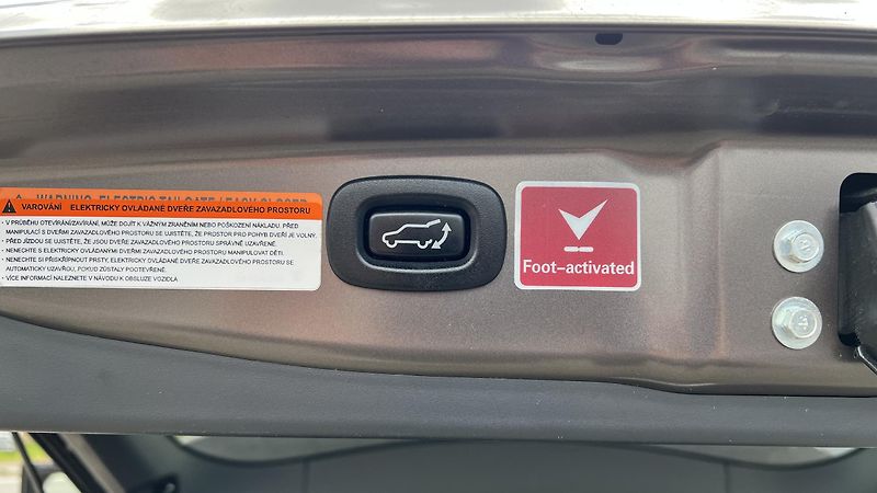 Mitsubishi Outlander INSTYLE 2,0 MIVEC 4X4 A/T - fotka 11 z 16