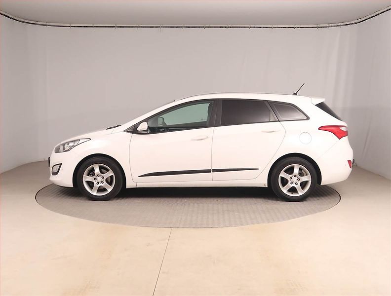Hyundai i30 (2012) 1.6 GDI, Tažné, CZ doklady - fotka 3 z 15