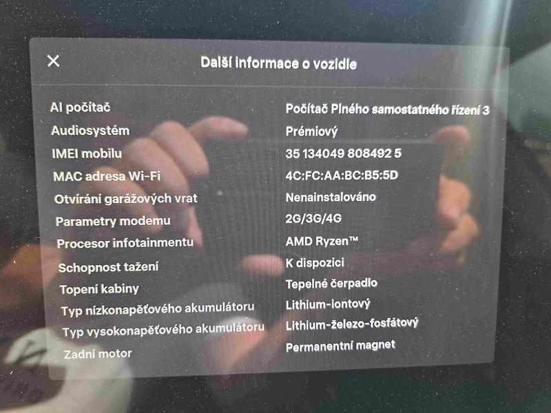 Tesla Model Y (2023) RWD LED ACC 19ALU NAVI - fotka 9 z 11