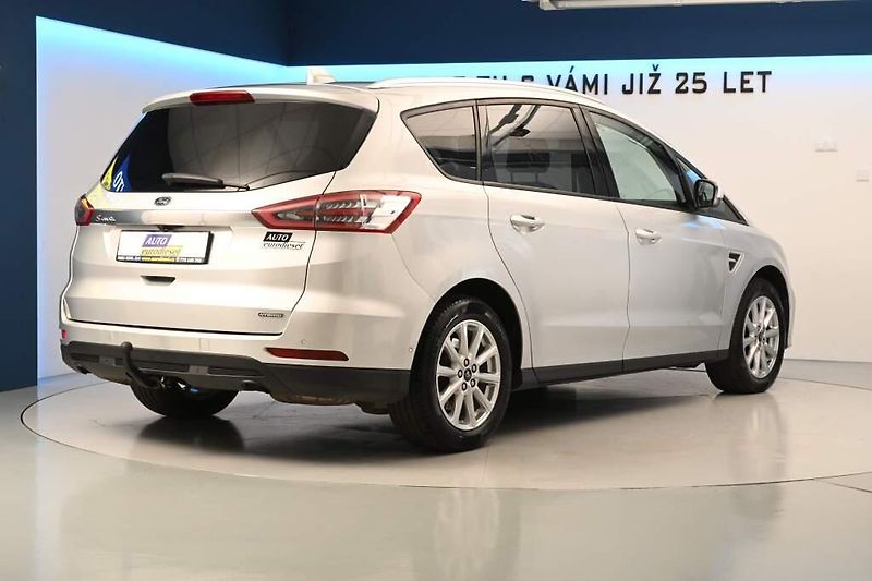 Ford S-MAX (2023) 2.5 140 KW FHEV Tažné Kamera D - fotka 5 z 31