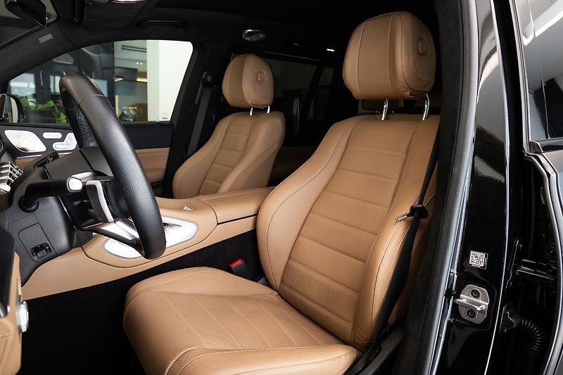Mercedes-Benz GLS d 4MATIC E-active body control - fotka 8 z 24