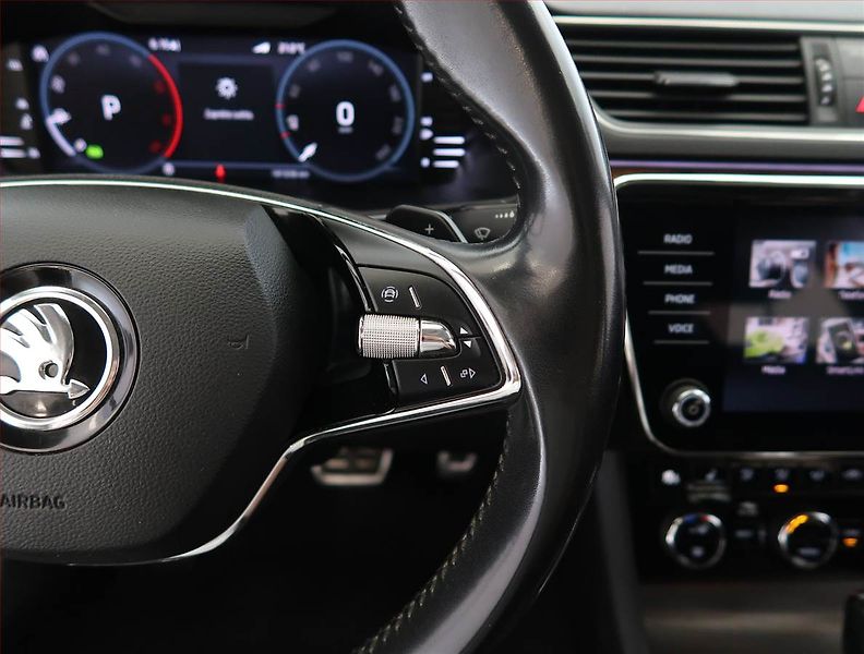 Škoda Superb (2022) Scout 2.0 TDI, Scout - fotka 24 z 29