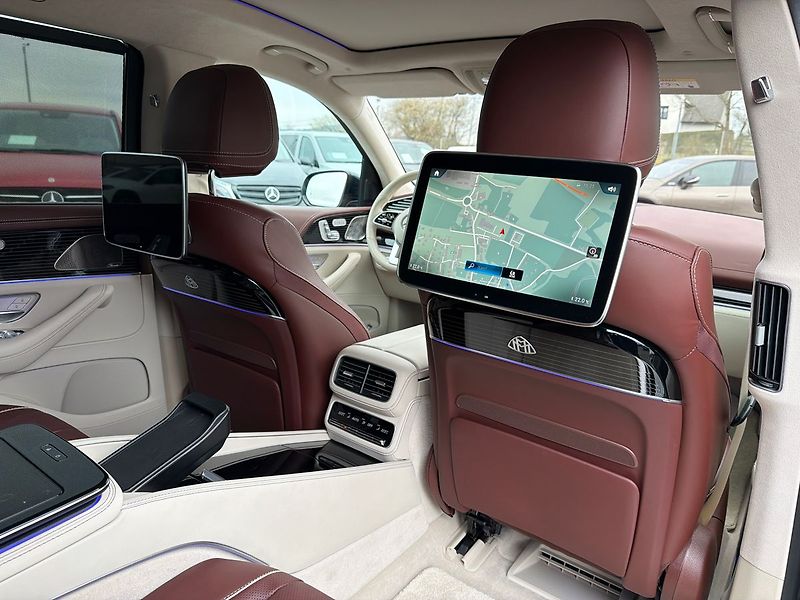 Mercedes-Benz GLS 4MATIC MAYBACH - fotka 30 z 38