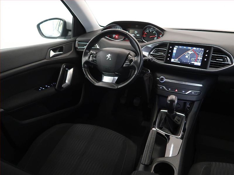Peugeot 308 (2016) Active 1.6 BlueHDi, Serv.kniha - fotka 7 z 14