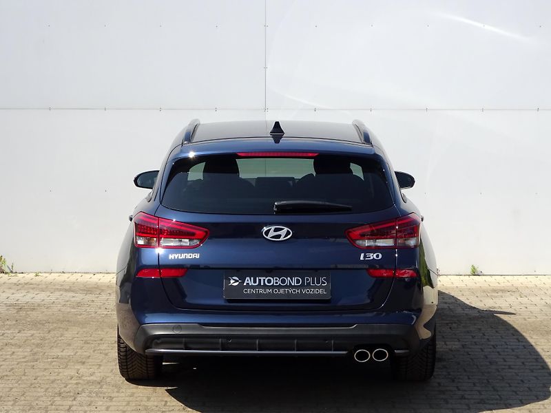Hyundai i30 1.5 T-GDI 103kW DCT N-Line - fotka 9 z 20