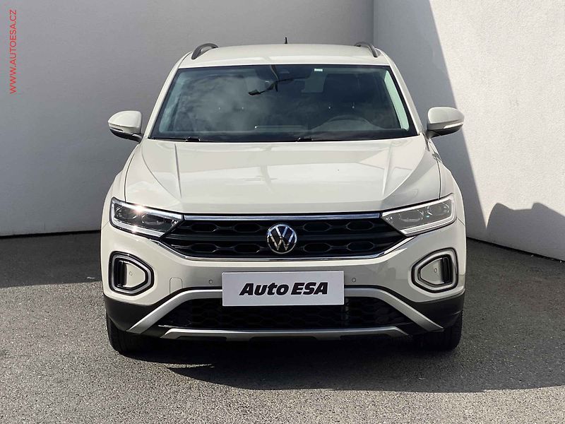 Volkswagen T-Roc (2022) 1.0 TSi, Life, LED, kamera - fotka 2 z 18