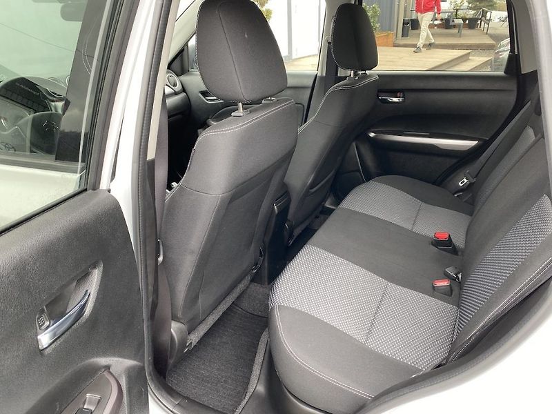 Suzuki Vitara 1.4iJet, Premium, 4x4, DPH - fotka 11 z 31