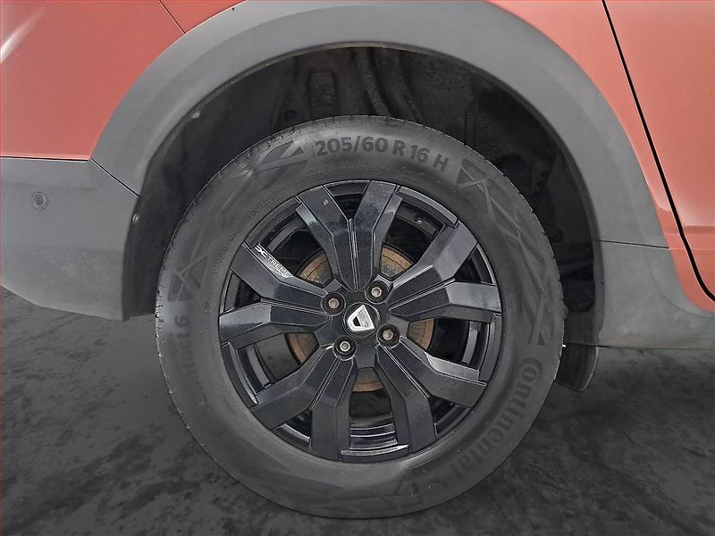 Dacia Jogger (2022) Extreme 1.0 TCe, ČR,1.maj - fotka 15 z 19