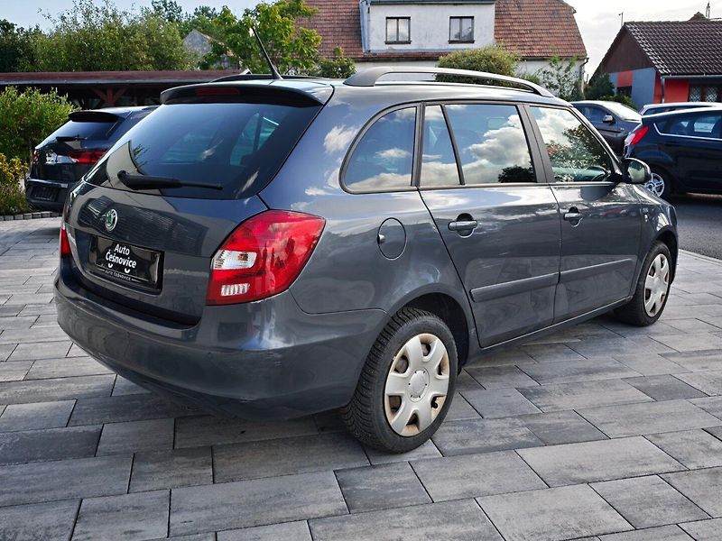 Škoda Fabia (2012) 1,2 TSI 63 KW Ambiente - fotka 5 z 30