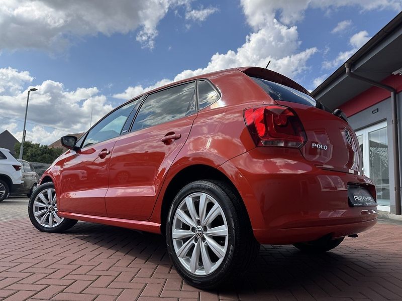 Volkswagen Polo (2011) 1.4i Style Klima Panorama - fotka 47 z 48