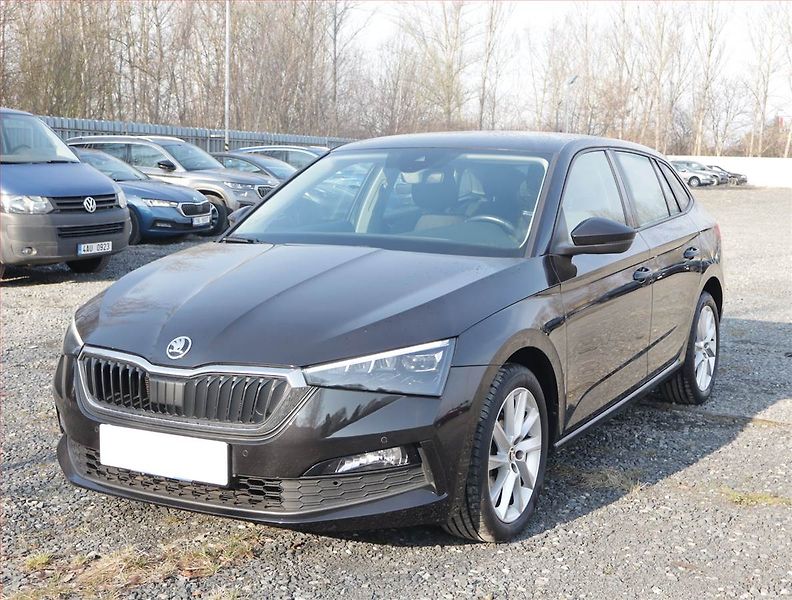 Škoda Scala (2019) 1.0 TSI, Automat, Navi - fotka 2 z 22