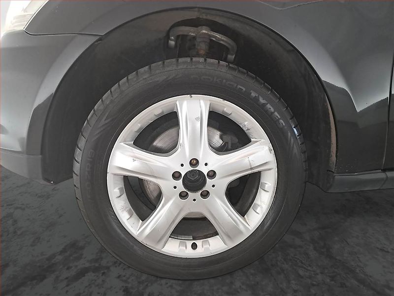 Mercedes-Benz Třídy M (2006) ML 320 CDI , 4X4, Automat - fotka 15 z 17