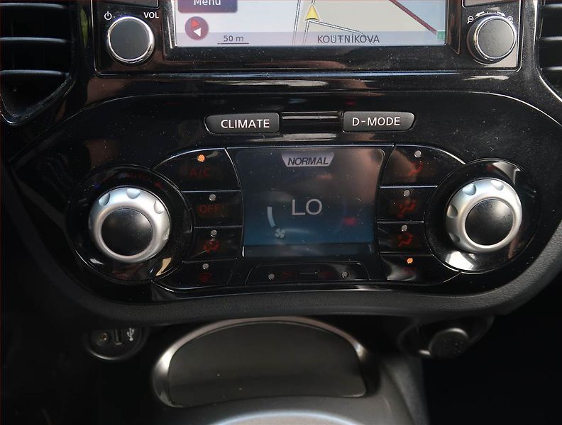 Nissan Juke (2017) 1.2 DIG-T, Navi, Tempomat - fotka 16 z 18