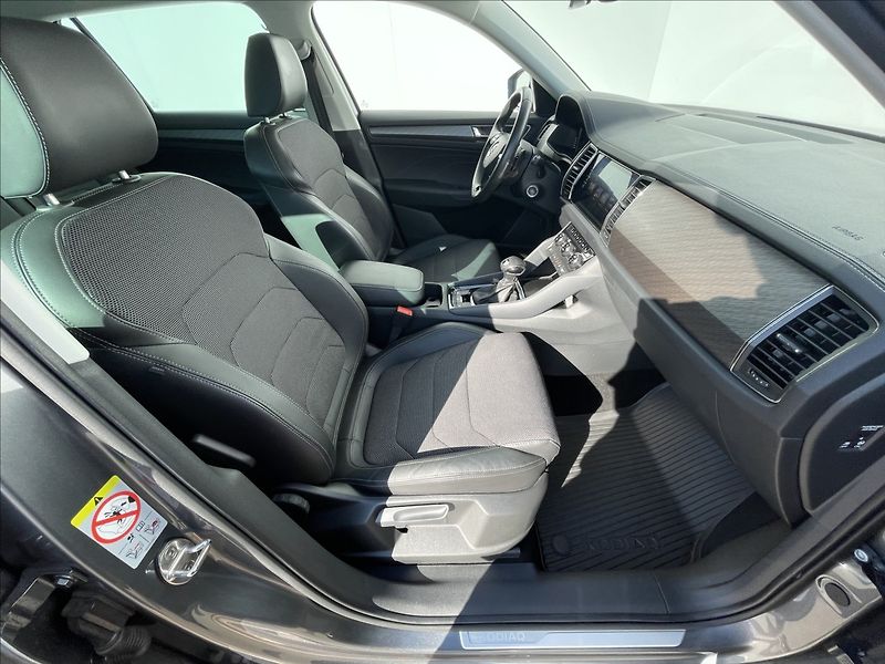 Škoda Kodiaq 2,0 TDI DSG Style NAVI+ACC+PDC - fotka 18 z 24