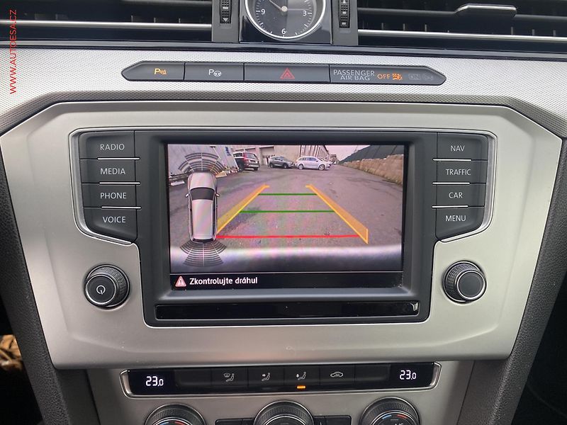 Volkswagen Passat (2016) 1.6 TDi, DSG, navi, AC - fotka 18 z 19