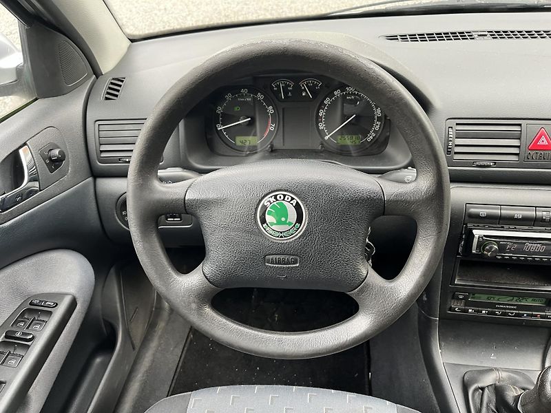 Škoda Octavia (2002) 1,6i 75 Kw Dig.Klima ASR - fotka 12 z 16