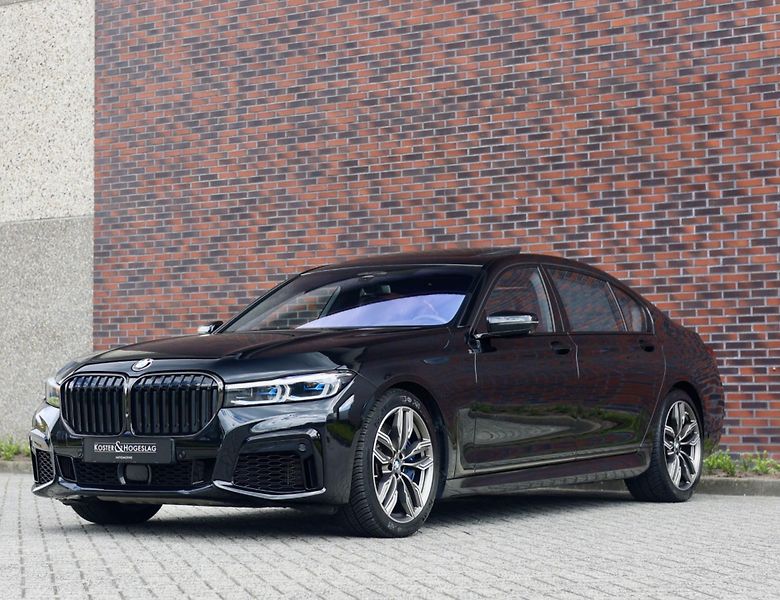 BMW Řada 7 (2019) M760Li xDrive - fotka 13 z 47