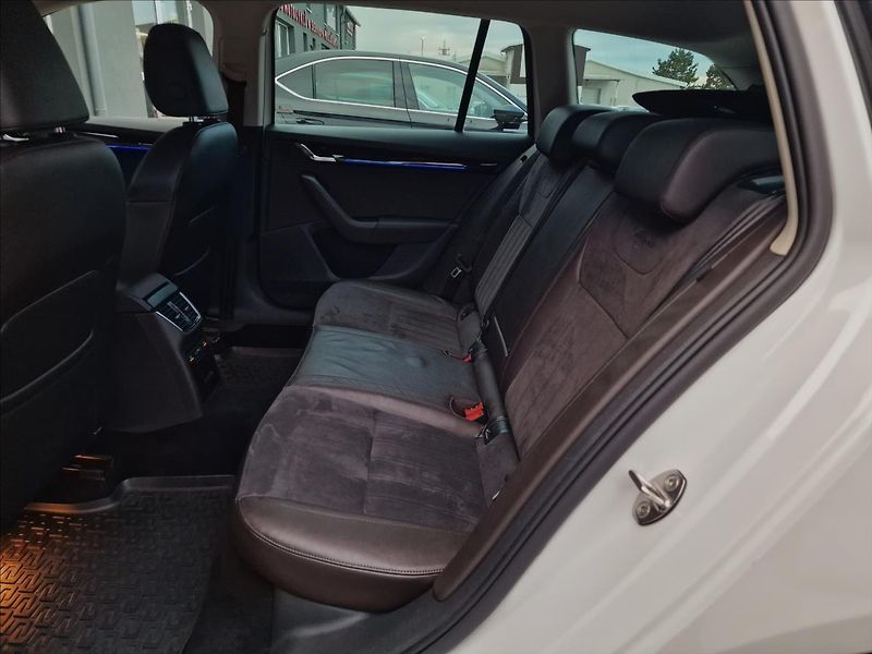Škoda Octavia 2.0TDI 110kW DSG L&k, ČR, 1.Ma - fotka 17 z 50