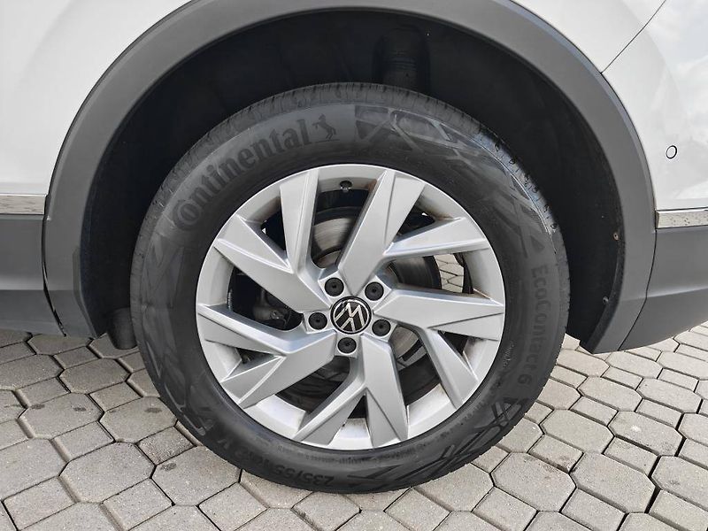 Volkswagen Tiguan Life 6G 1,5TSi - fotka 20 z 22
