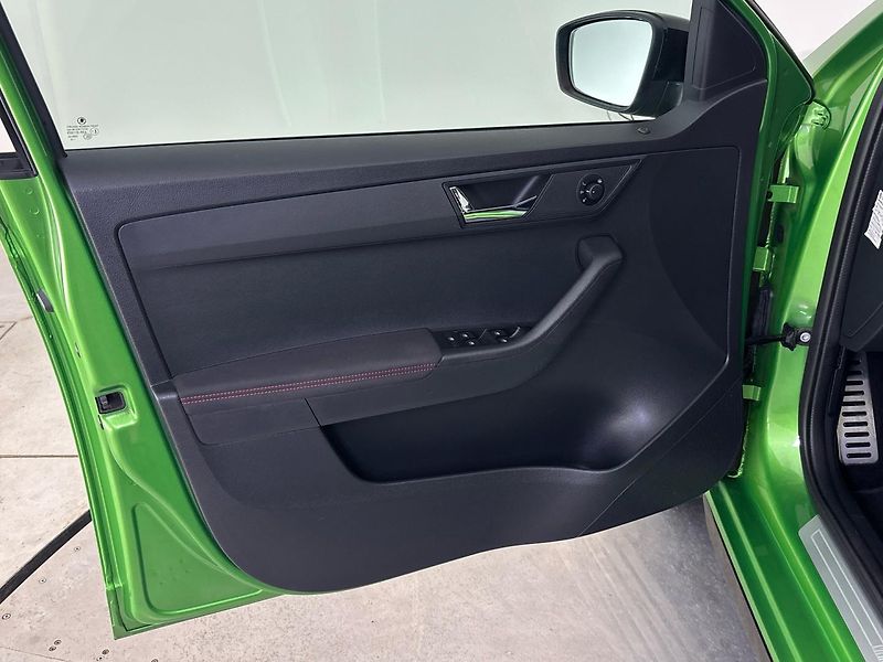Škoda Fabia Monte Carlo - fotka 13 z 28