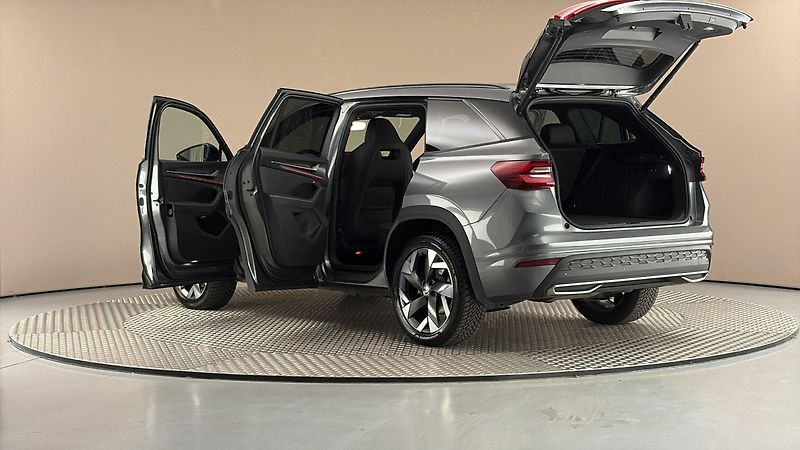 Škoda Kodiaq 2.0 TDI DSG 4x4 Sportline - fotka 7 z 33