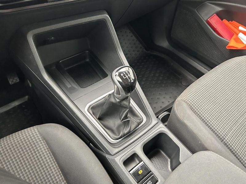 Volkswagen Caddy 2.0 TDI - fotka 19 z 22