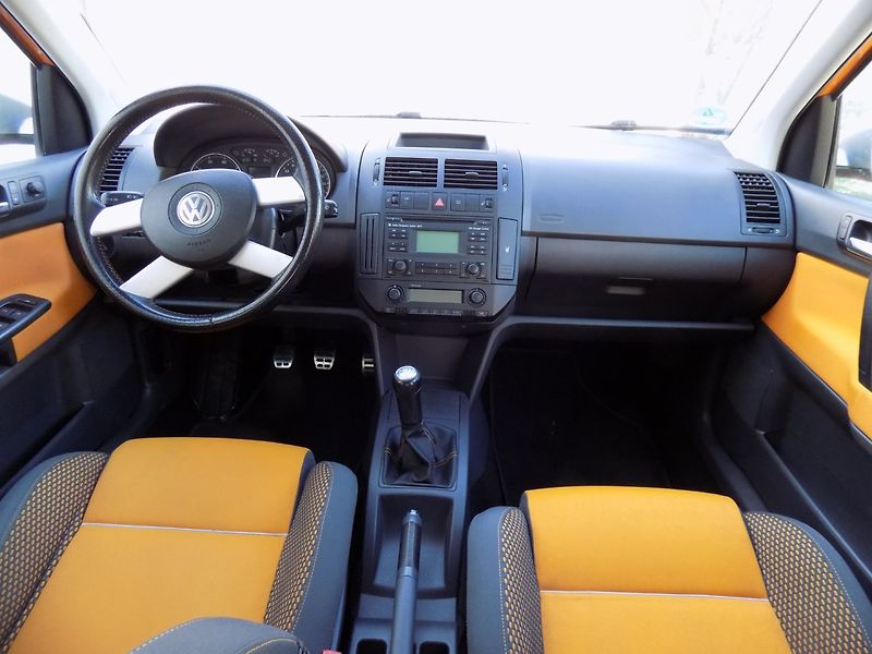 Volkswagen Polo (2006) 1.4MPi/Cross/16V/Klimatizace/ - fotka 19 z 35