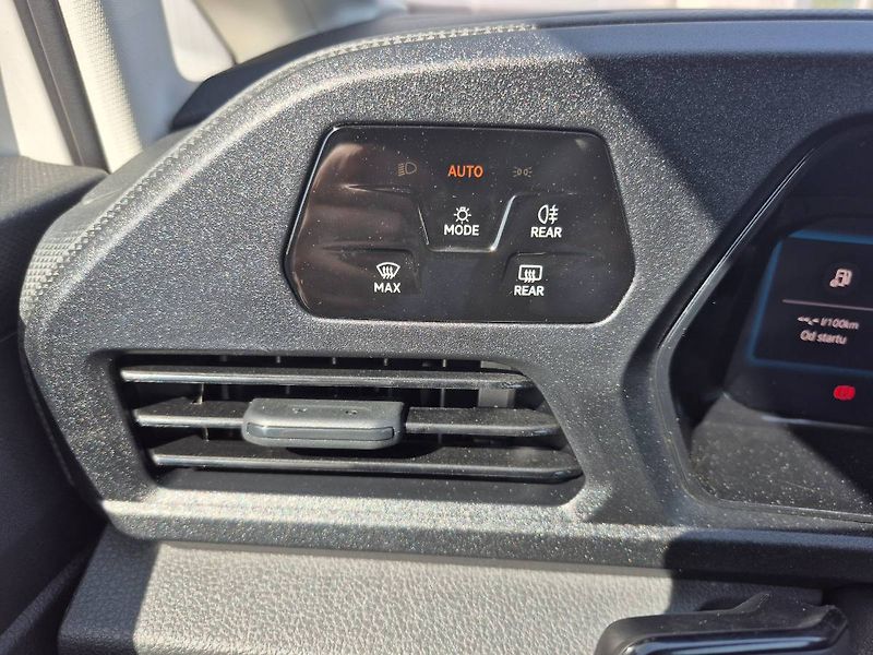 Volkswagen Caddy (2025) 2.0 TDI 75kW Maxi - fotka 18 z 28