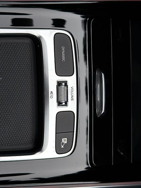 Mercedes-Benz GLA 200 d AMG Style Edition - fotka 33 z 35