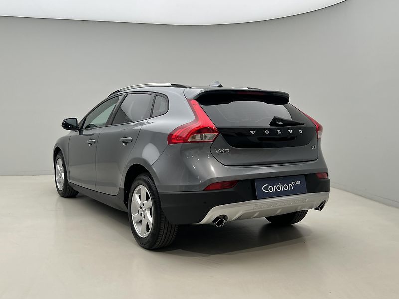 Volvo V40 CC D3 PLUS AUT - fotka 10 z 39