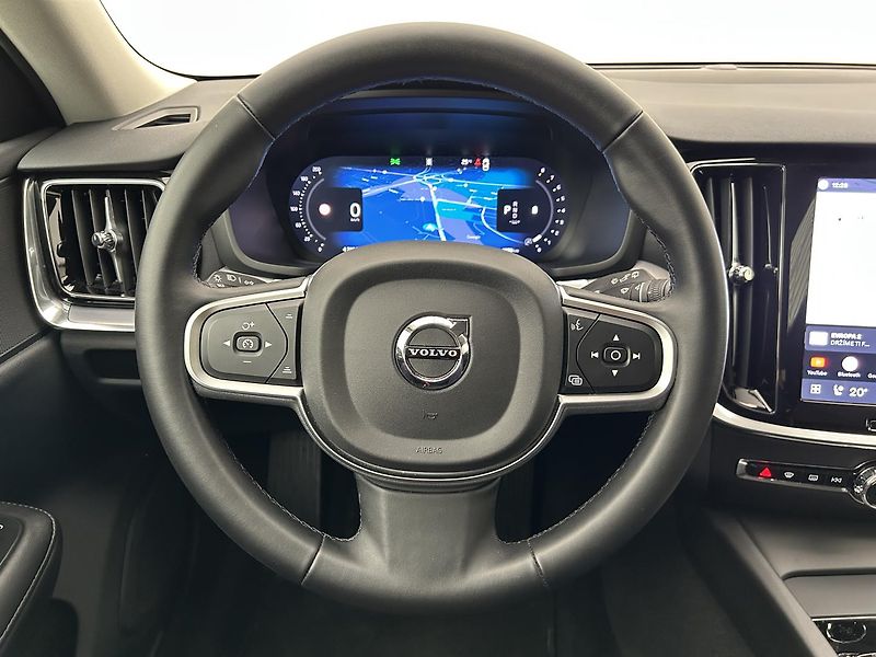 Volvo V60 2.0 B4 Core - fotka 17 z 29