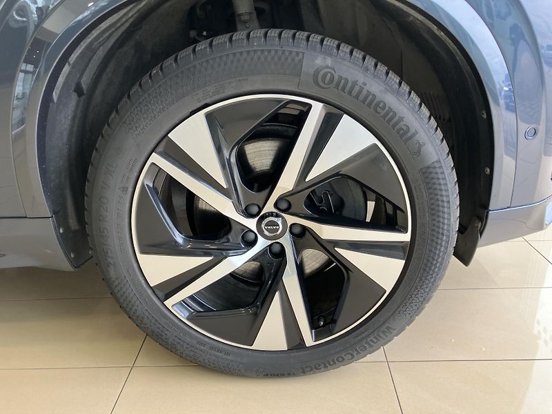 Volvo XC90 B5 AWD R-Design AT8, ČR - fotka 5 z 49