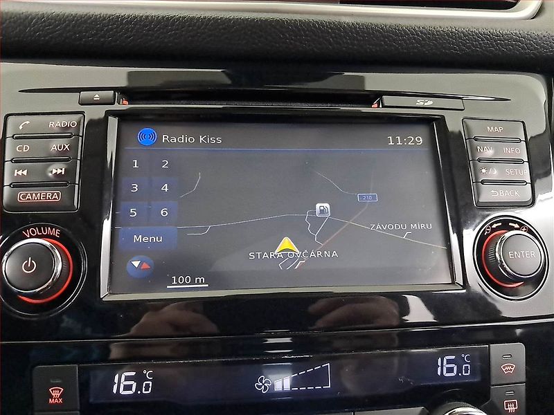 Nissan Qashqai (2015) 1.6 dCi, Automat, Kůže, Navi - fotka 17 z 19