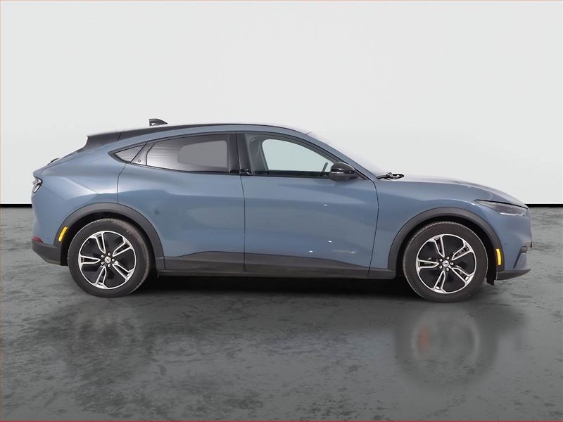 Ford Mustang Mach-E (2024) Standard Range RWD, SoH 90% - fotka 6 z 20