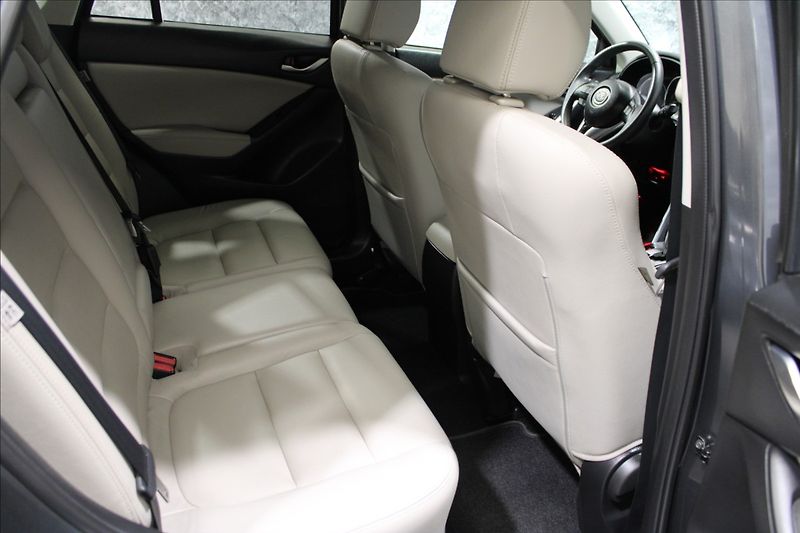 Mazda CX-5 2,0 Skyactiv AWD Automat - fotka 12 z 32