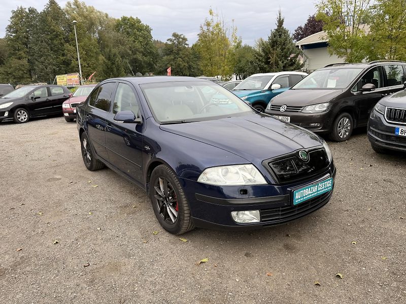 Škoda Octavia 2.0 TDI DSG - fotka 4 z 23